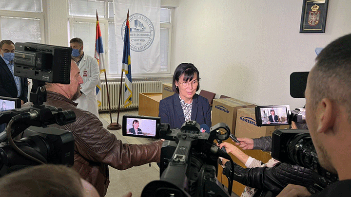 Kompanija „Masterplast“ donirala Opštoj bolnici opremu za intenzivnu negu